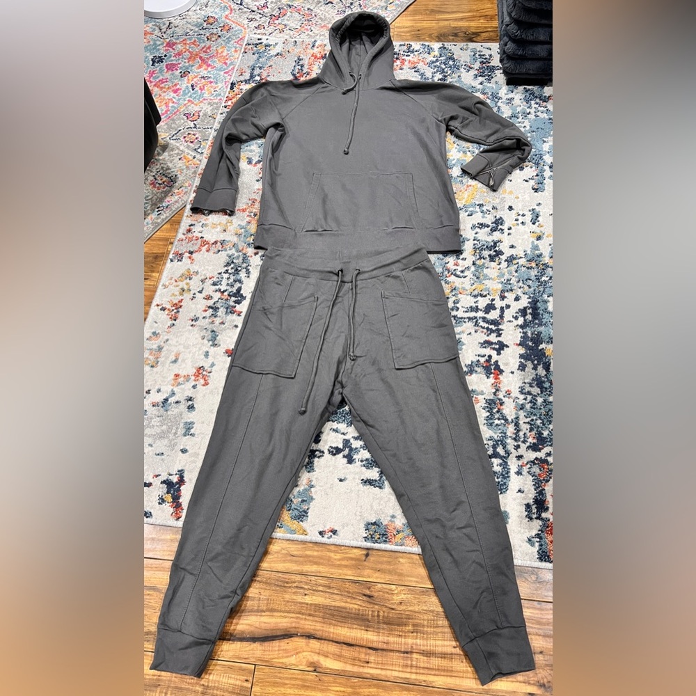 Boohoo Sweat Suit